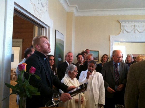 Kirpalani_Klan_Mayor_of_Reykjavik_ Jon Gnarr.jpg
